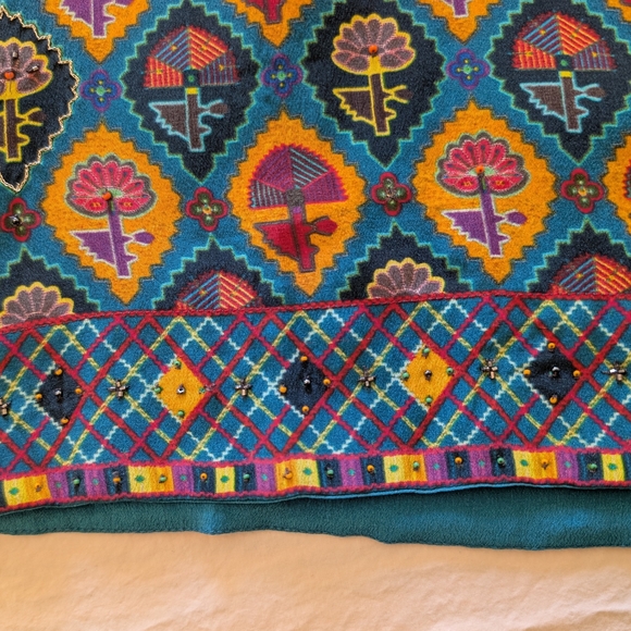 Silk Multicolor Patterned Top - Picture 4 of 5